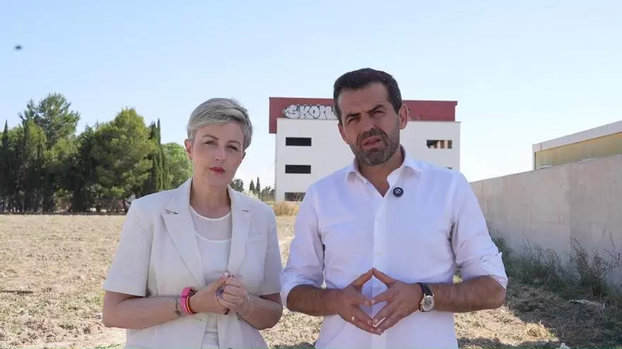 Vox denuncia que la dejadez del PP obliga al IES Gerardo Molina a impartir clases en el gimnasio