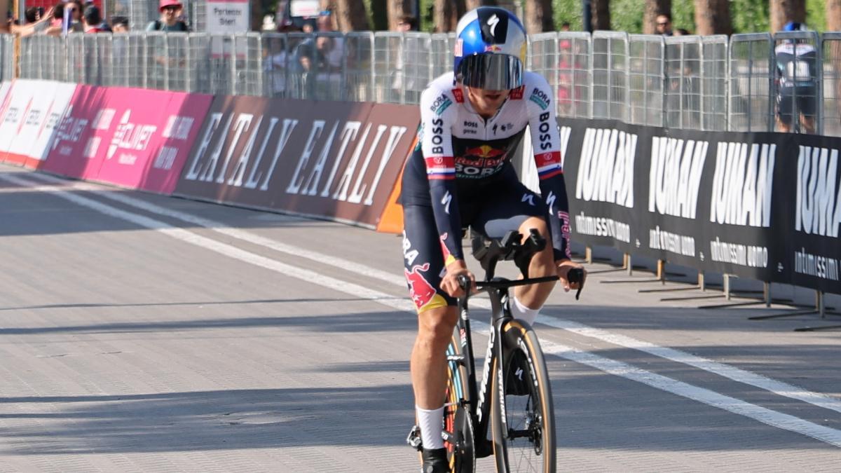 Horarios de salida y favoritos en la contrarreloj del Giro de Italia con Ayuso, Del Toro y Roglic