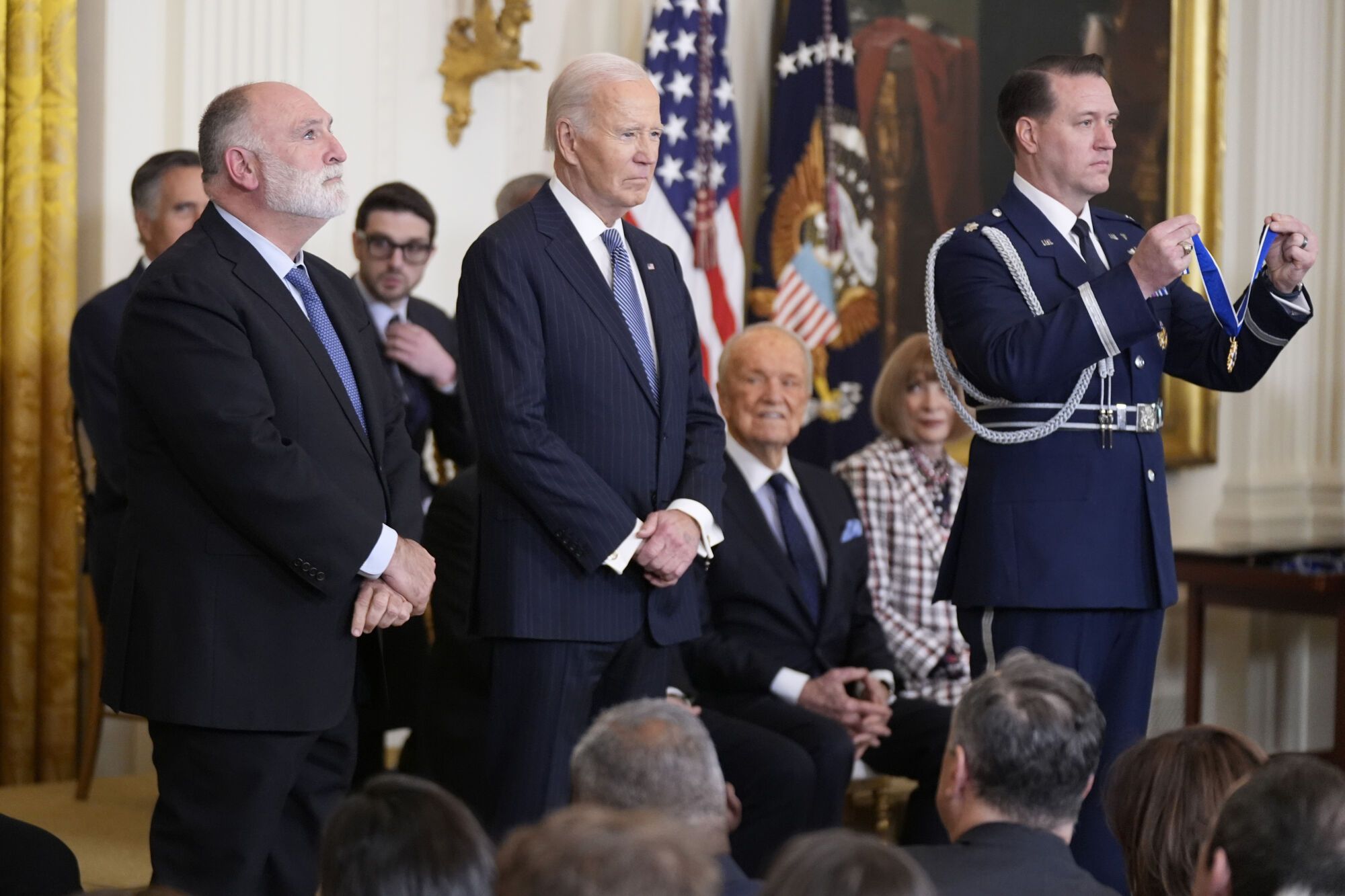 José Andrés recibe de Biden la mayor condecoración civil de los Estados Unidos