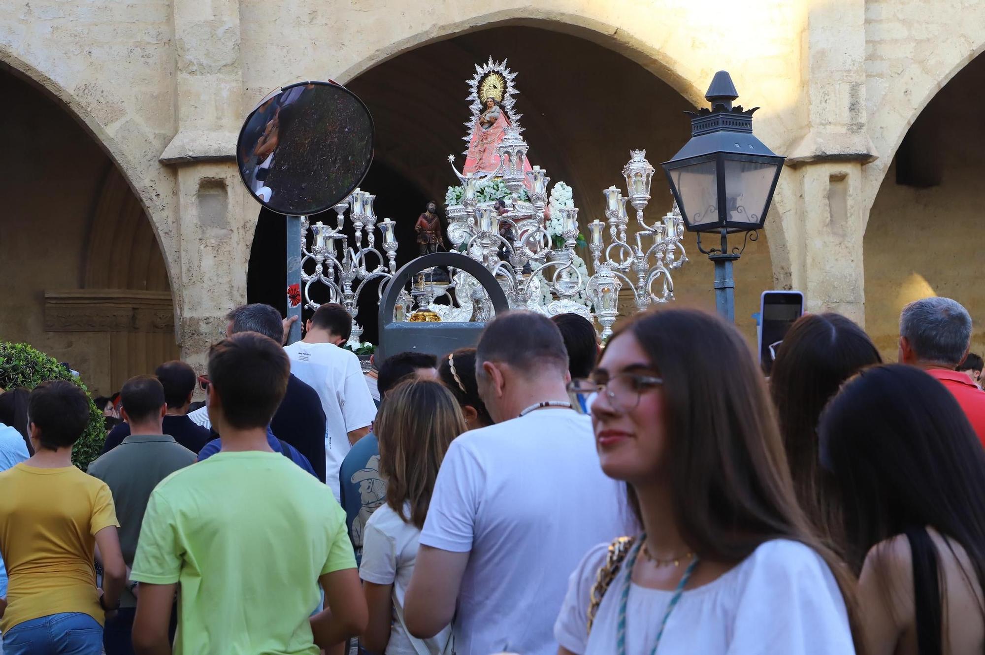 La procesión de la Virgen de Villaviciosa en imágenes