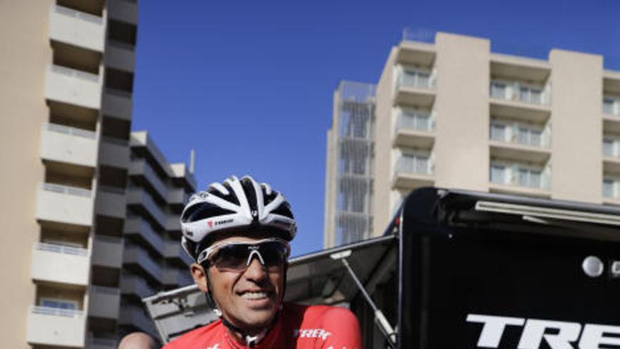 Contador presenta en Mallorca su nuevo maillot
