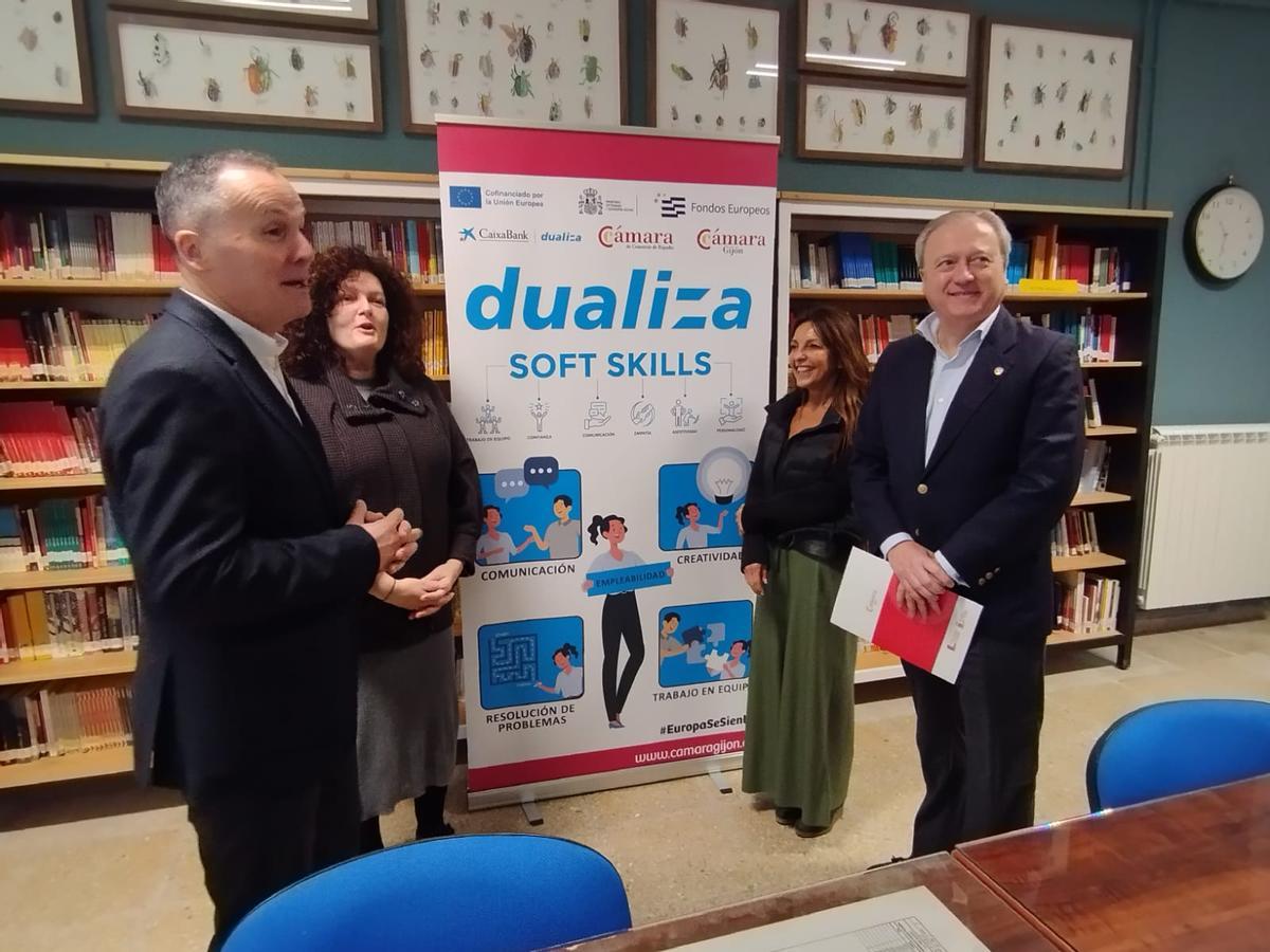 Por la izquierda, Ángel Balea, Nuria Blanco, Álvaro Alonso y Cristina Rodríguez, en la presentación del programa.