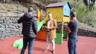 El Ayuntamiento de La Laguna refuerza la seguridad y moderniza el área de juegos de Las Carboneras