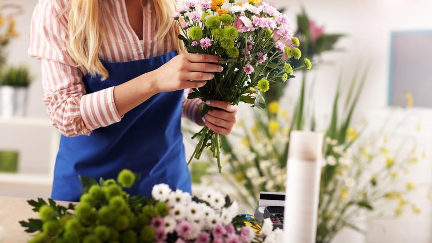 Cómo hacer que tus flores cortadas duren más... incluso en verano