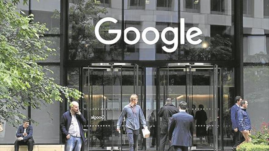 Hacienda baja su previsión de ingresos por la ‘tasa Google’