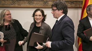 La carta de Puigdemont y Colau a Rajoy y al Rey por un referéndum pactado