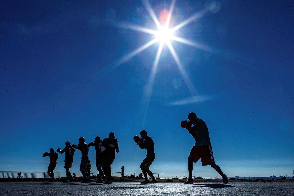Deporte en una playa.