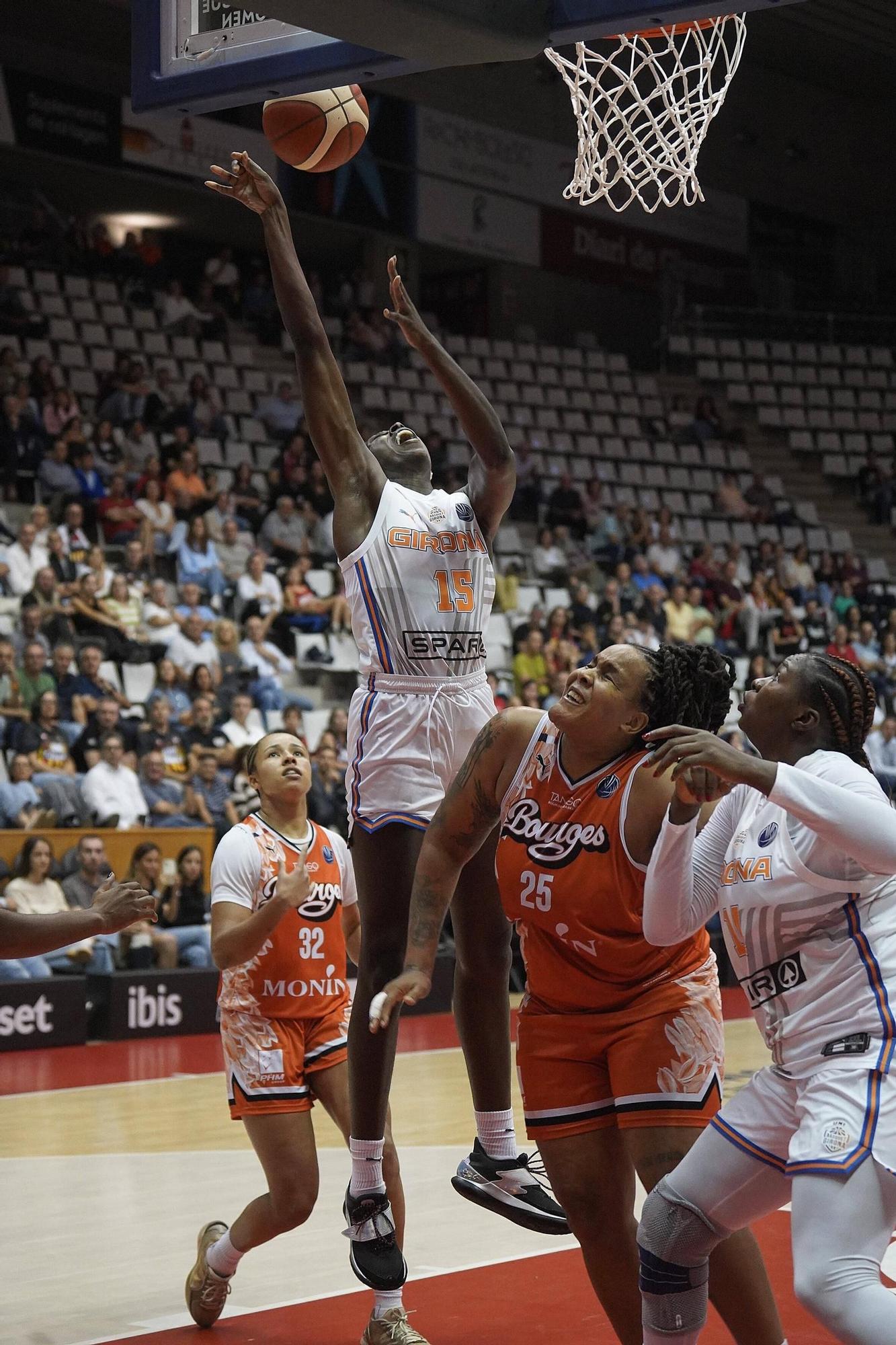 Exhibició de l'Spar Girona a l'Eurolliga contra el Bourges (92-62)