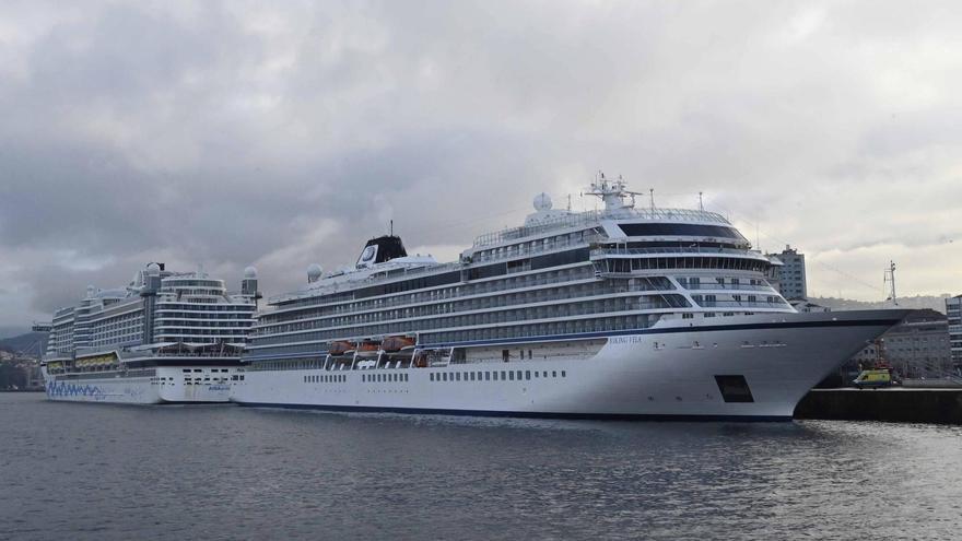 Primera doble escala de cruceros del año con más de 4.000 pasajeros en Vigo