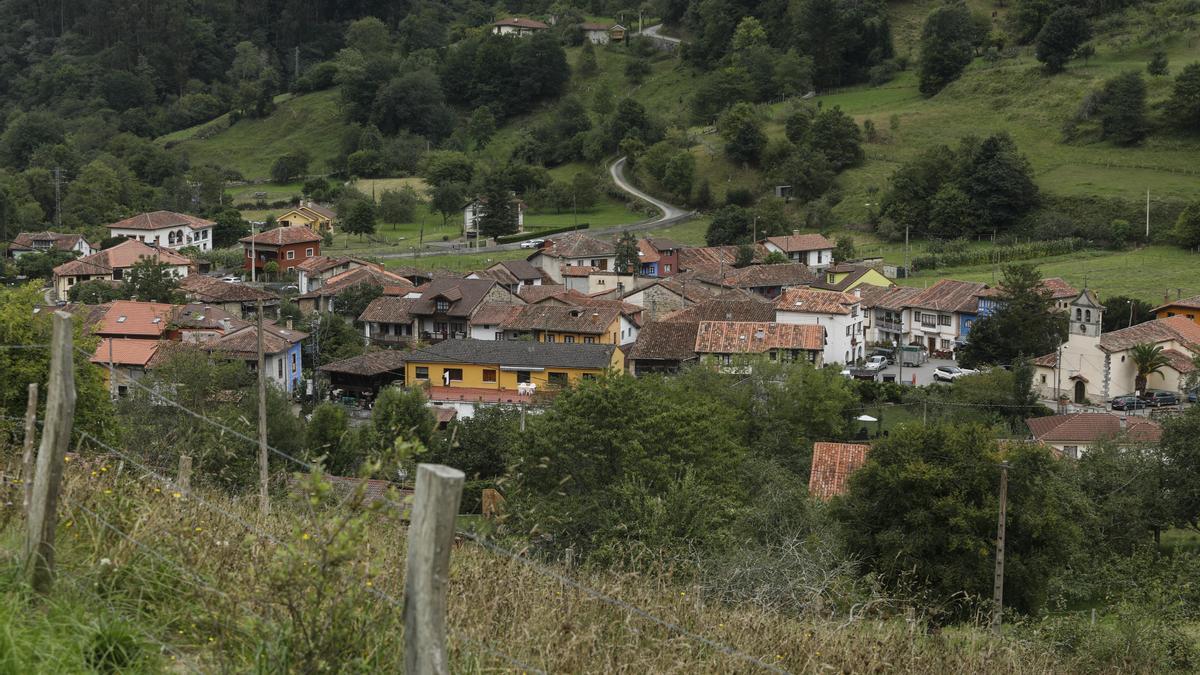 Espinaréu, un muséo vivo del hórreo y un pueblo guapu donde los haya