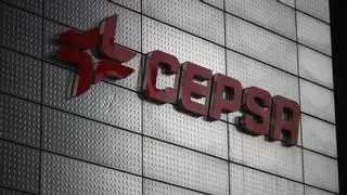 Cepsa recorta con fuerza sus pérdidas pese al golpe del impuesto energético