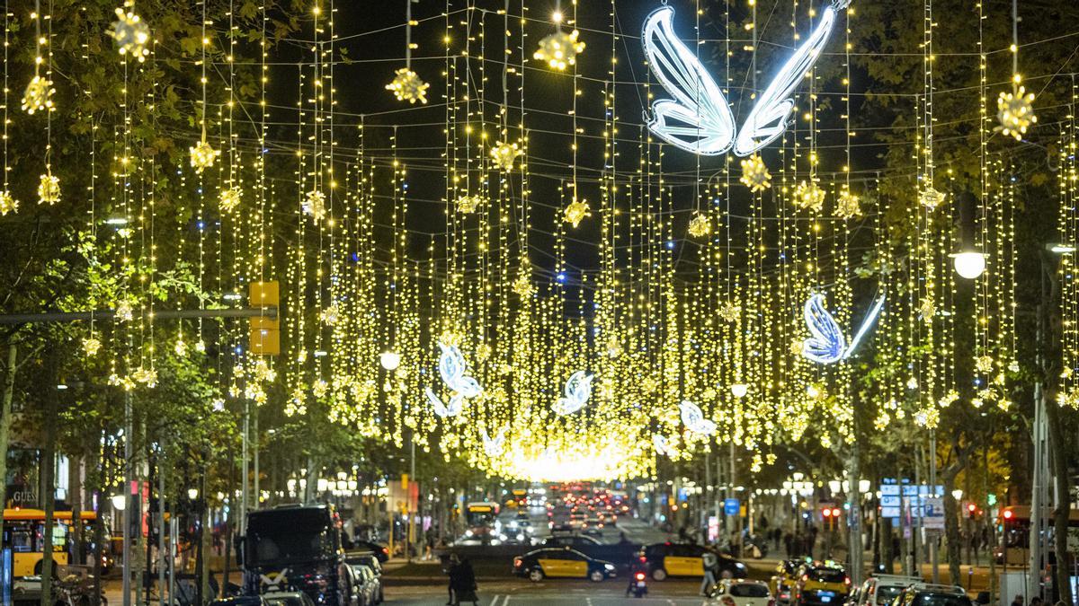 Barcelona estrena su iluminación de Navidad más ambiciosa