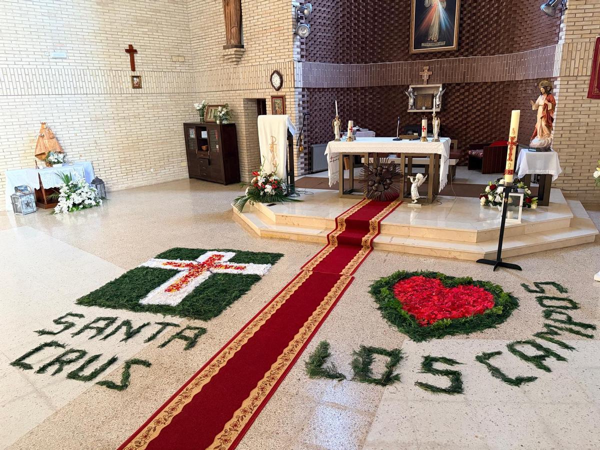 Alfombras del Corpus en el templo de Los Campos (Corvera).