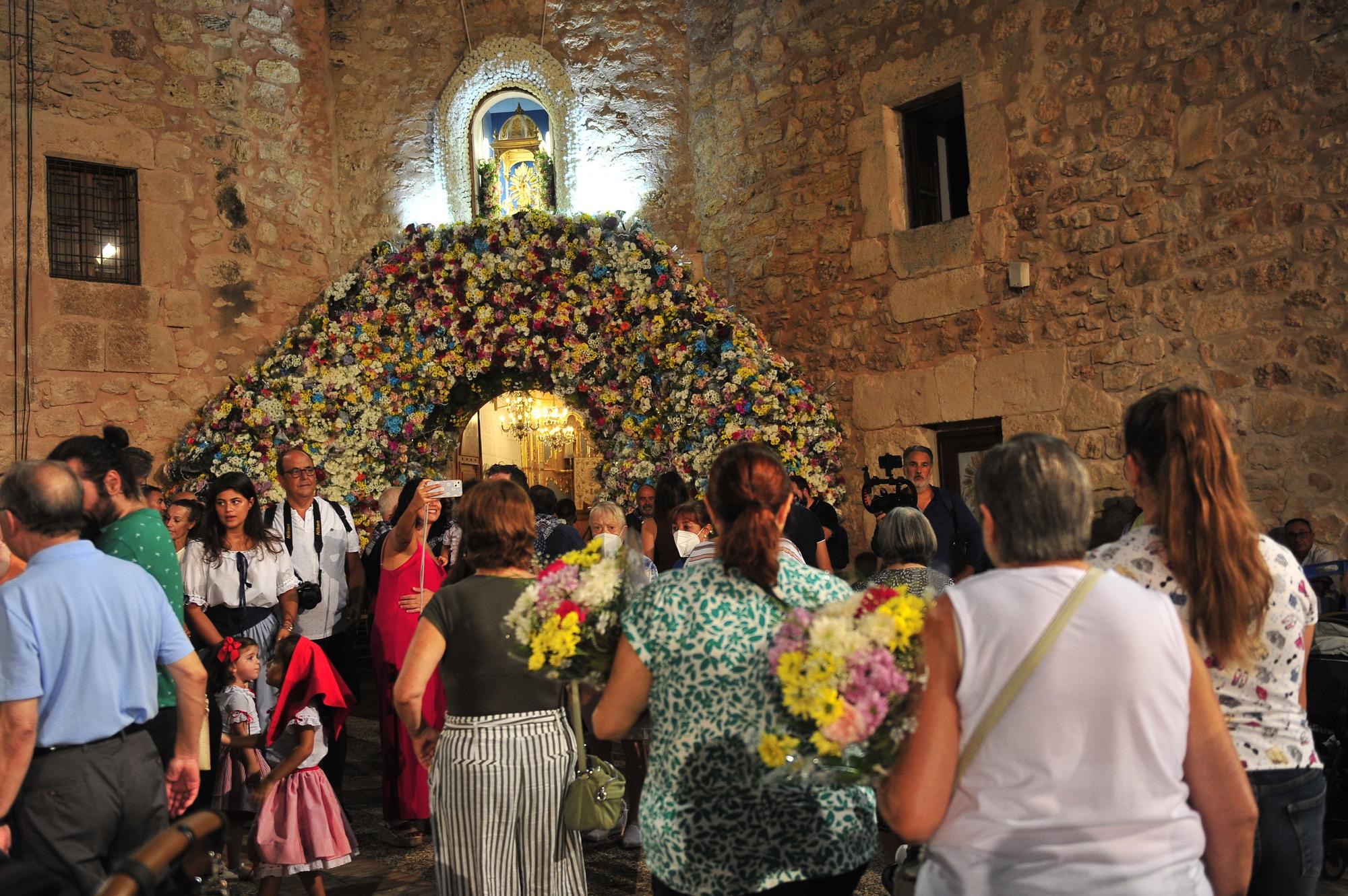 Ofrenda de flores a la Virgen de Loreto