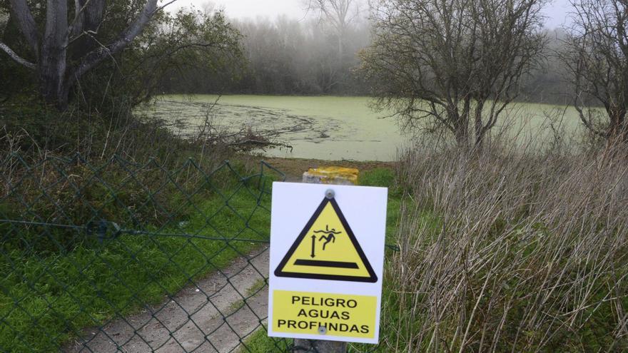 El gobierno negocia con Abanca y colectivos recuperar la Lagoa de Massó