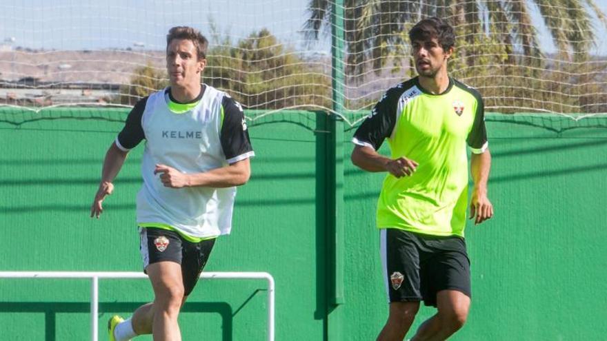 José Ángel, esta mañana en el campo anexo, durante el entrenamiento matinal