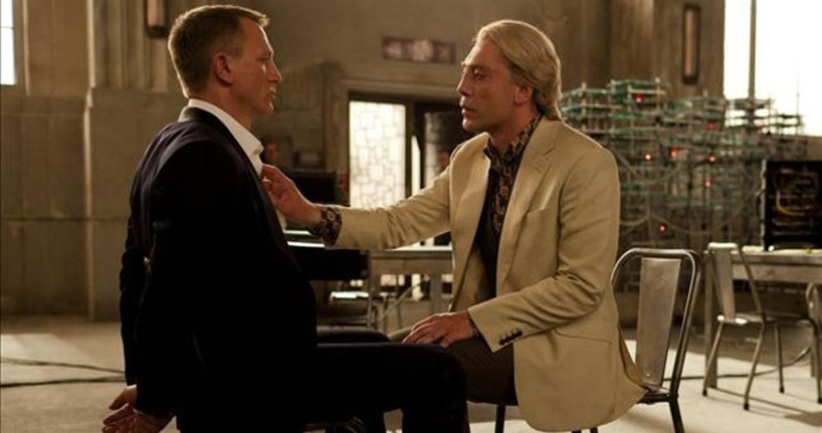 Javier Bardem (dreta), amb Daniel Craig, en una escena de ’Skyfall’.