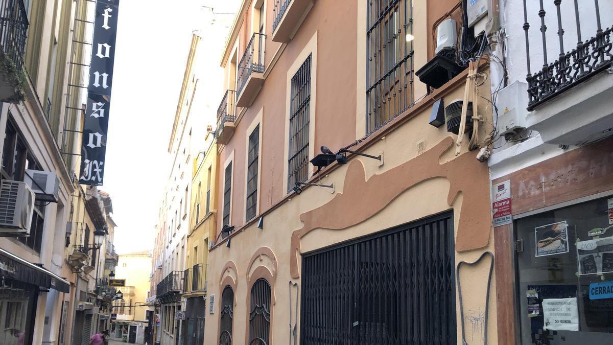 Vídeo | Recorrido por la calle Moret de Cáceres