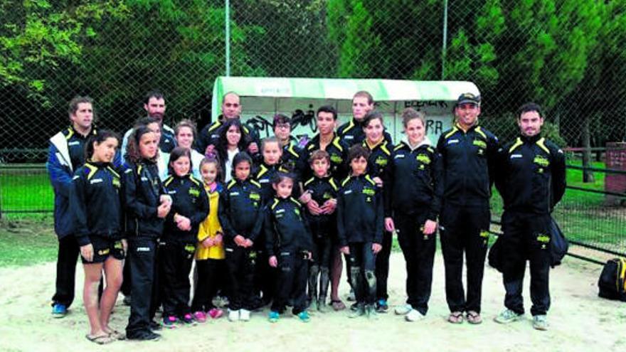 Componentes del club zamorano que compitió en Valladolid.