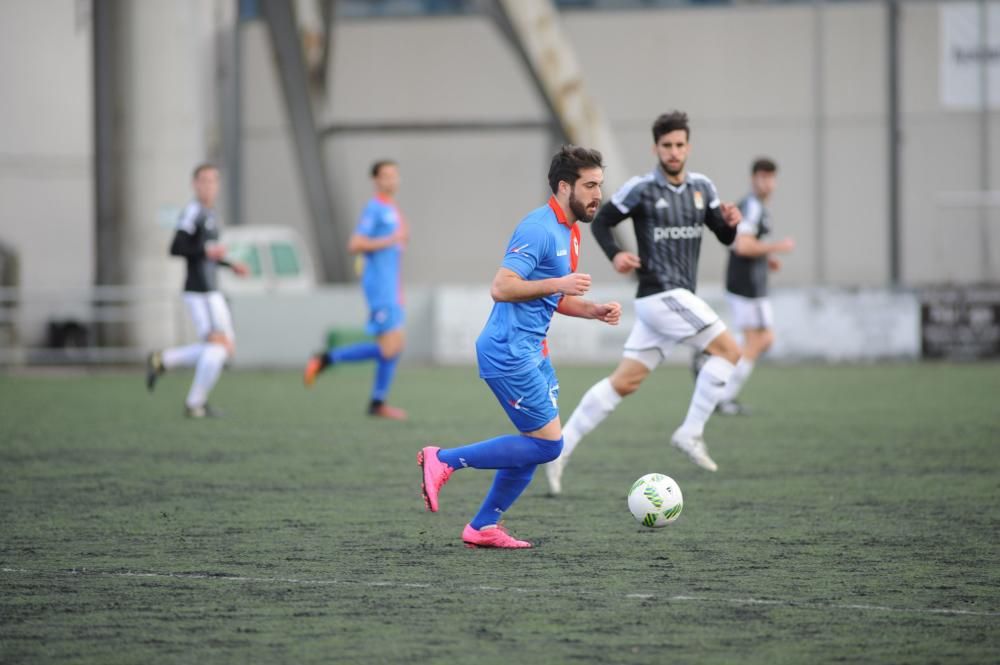 El partido entre el Langreo y el Oviedo B, en imágenes