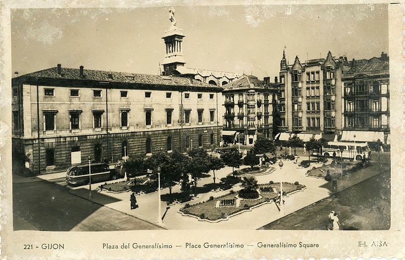 La evolución de Gijón a través de las postales