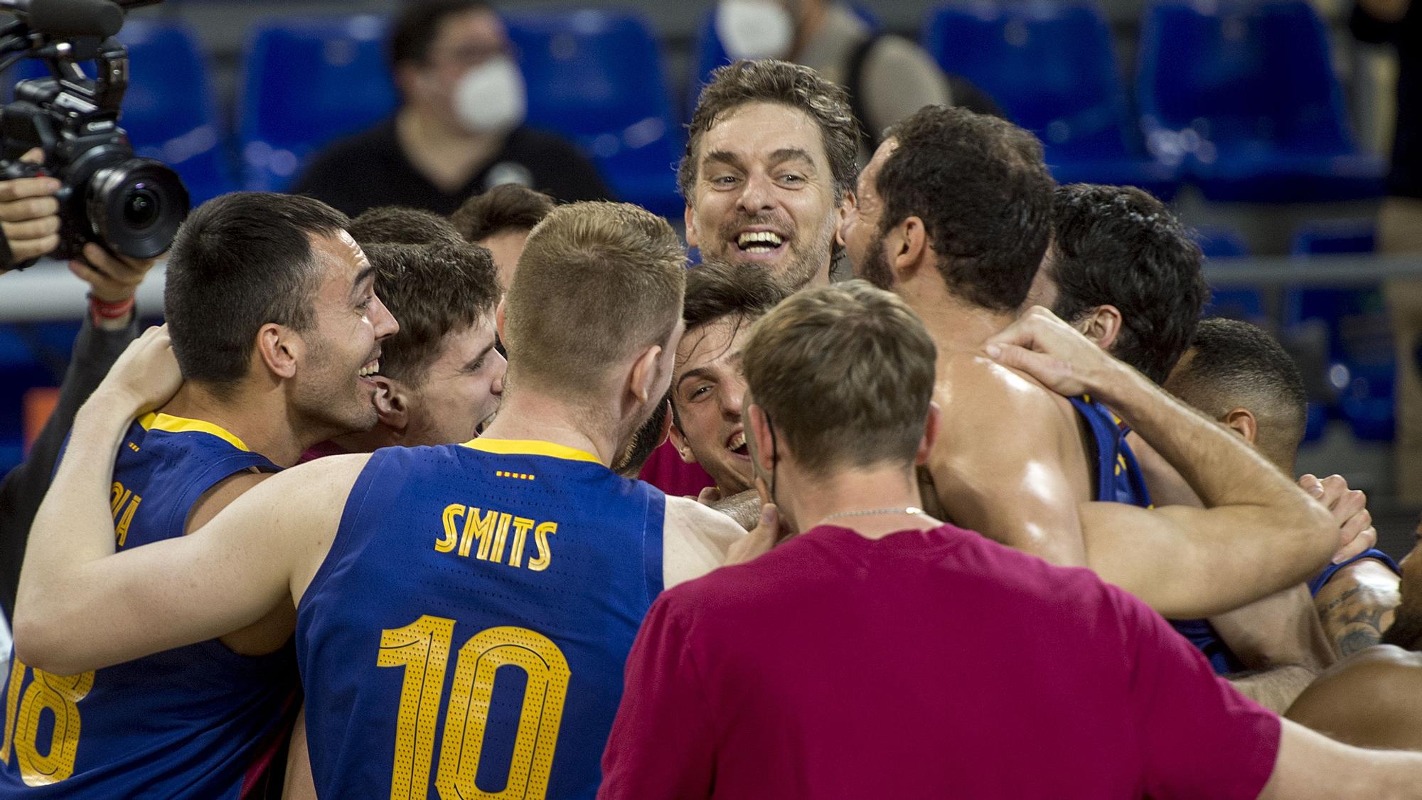 El Barça de basket liderado por Pau Gasol celebra su pase a la final four de la Euroliga