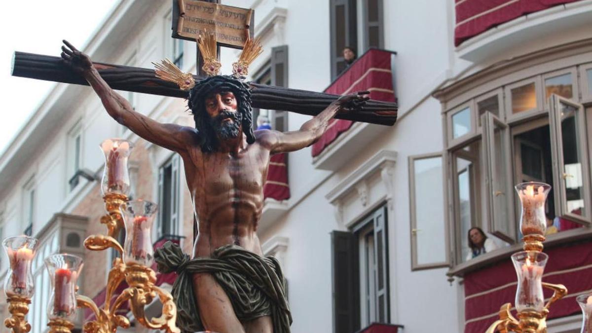 El Cristo de la Agonía, de Buiza, crucificado por las palmas de las manos.