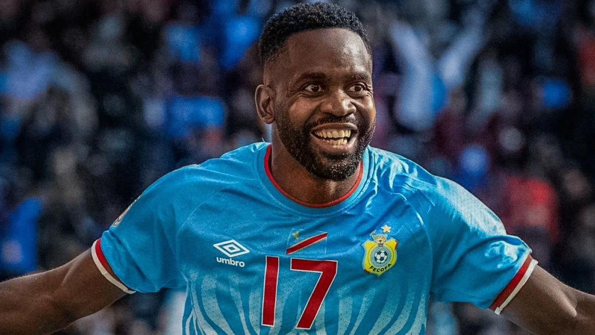 Cédric Bakambu, durante la Copa África