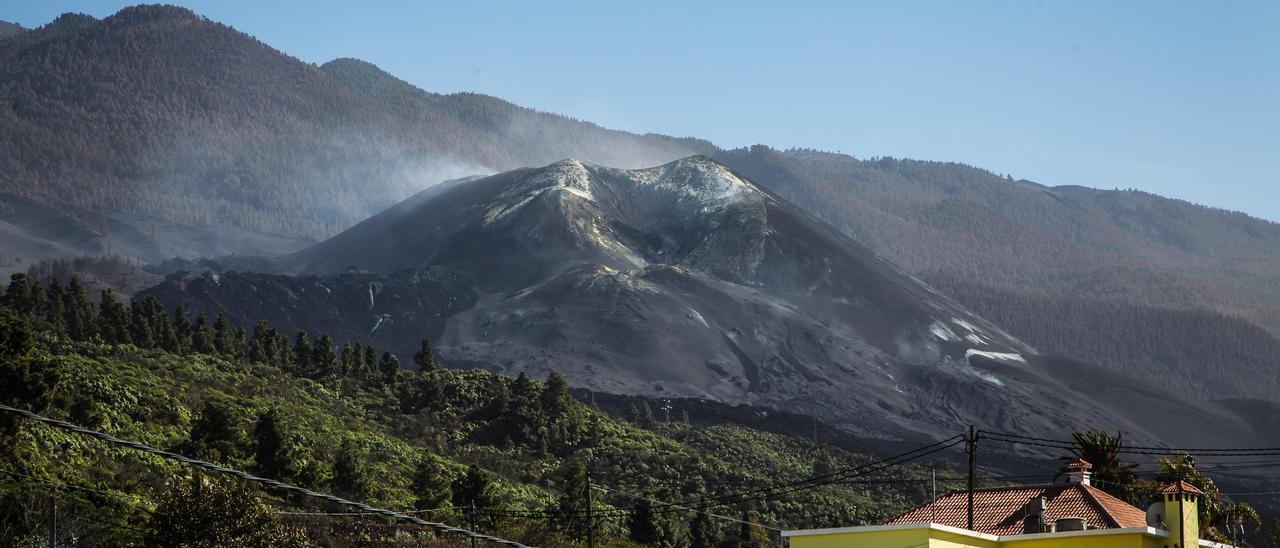 Regreso inminente a sus viviendas de los siete mil palmeros desplazados por el volcán