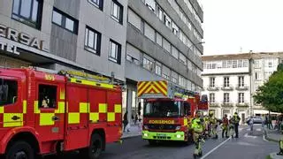 La explosión de dos botes de laca para el pelo provocan un incendio en una vivienda de Santiago