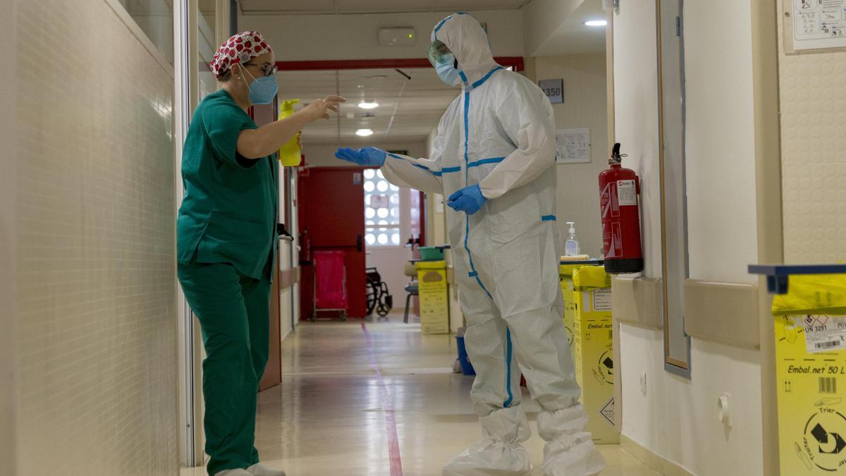 Unidad covid del hospital Reina Sofía.