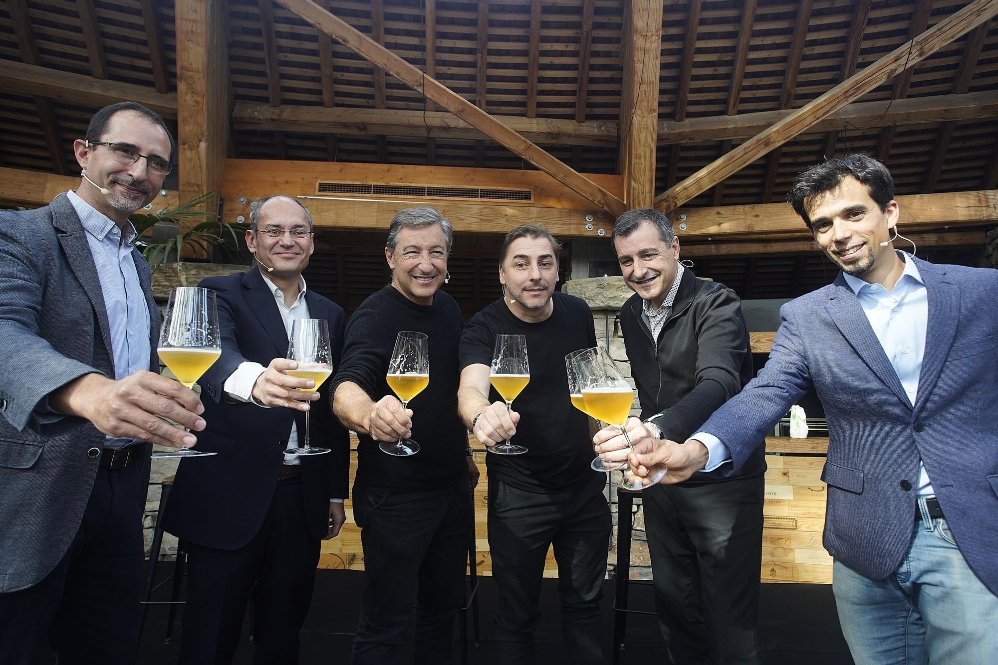 Damm i el Celler de Can Roca s'uneixen per crear Duet, la cervesa àcida de la marca que combina malt d'ordi i raïm