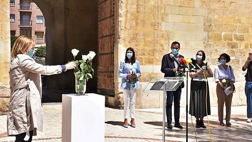 Un momento del homenaje en la mañana de ayer. | INFORMACIÓN