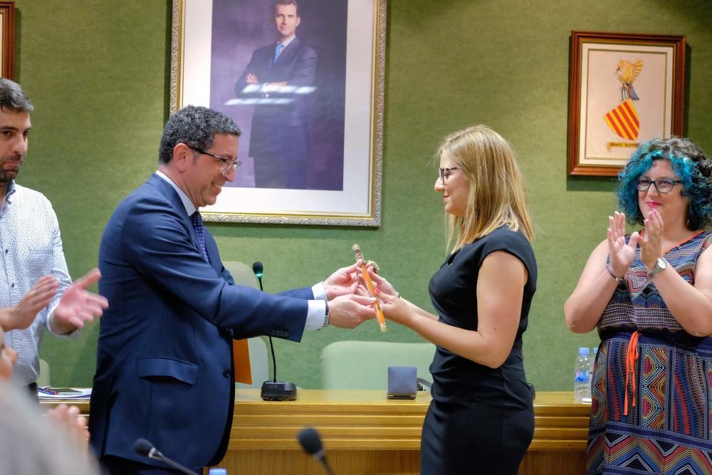 Irene Navarro se convierte en la primera alcaldesa de Petrer