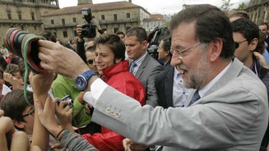 Rajoy: "Los que han estropeado España se ofrecen a arreglarla"