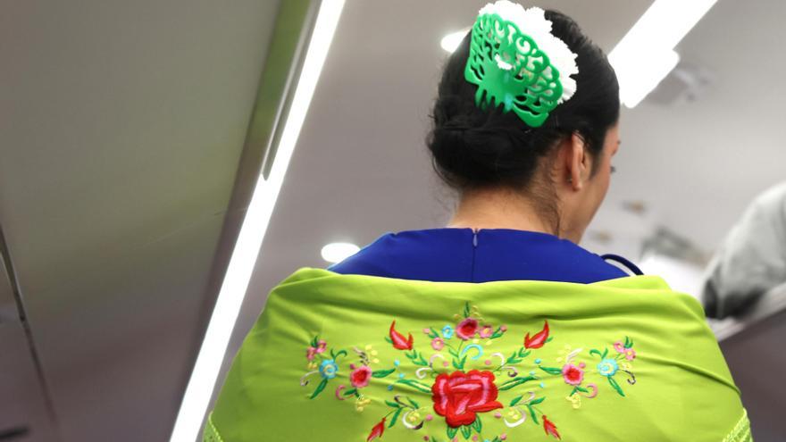 Binter inaugura vuelos directos a Sevilla desde Canarias al ritmo de Los Gofiones