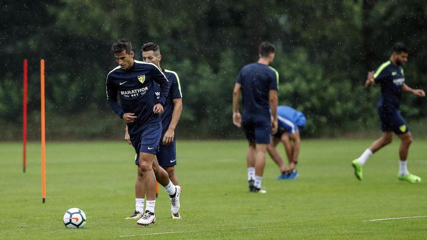 Luis Hernández, bajo la lluvia en Holanda.