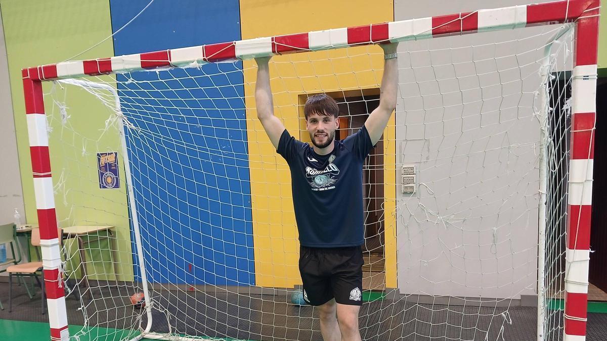 Gustó la política del Cangas, renovando a su plantilla cuando las cosas iban mal"