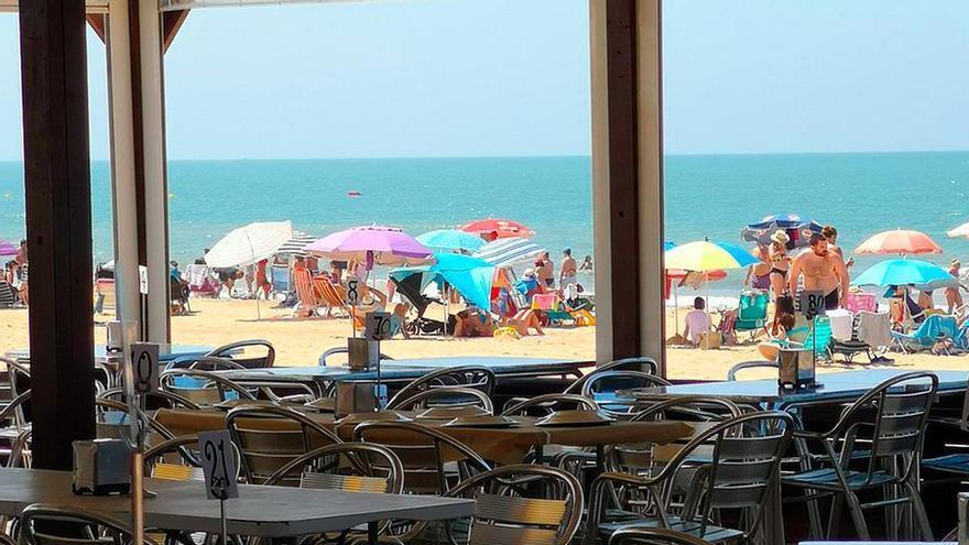 Los chiringuitos de Punta Umbría, uno a uno: quién puede abrir, quién espera permisos y quién tiene orden de cierre