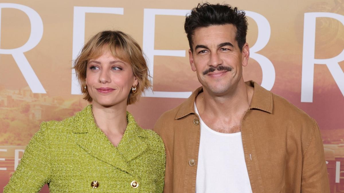 Michelle Jenner y Mario Casas