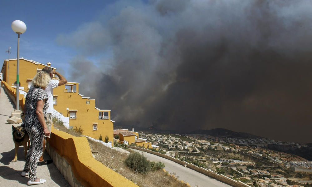 Incendio en Benitatxell y Xàbia