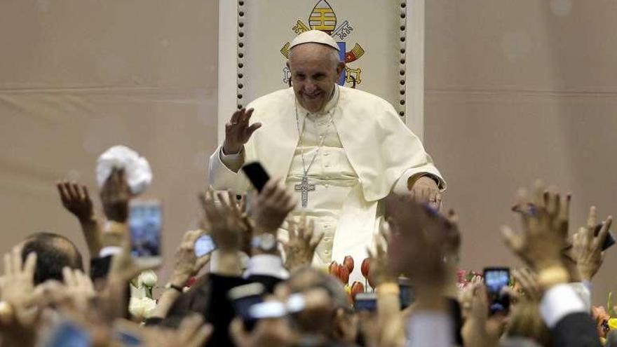 El Papa Francisco prepara una audiencia con las víctimas del atentado de Niza