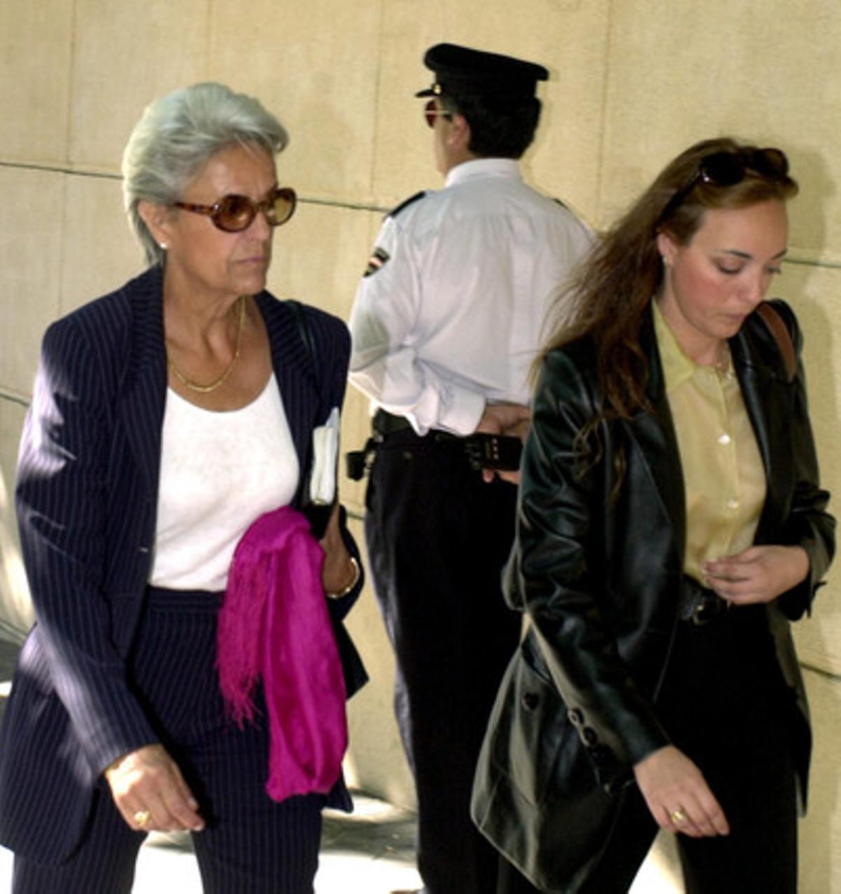 La viuda de Publio Cordón, Pilar Muro (esquerra), i la seva filla Maria (dreta), en una imatge d’arxiu. La viuda de Publio Cordón, Pilar Muro (esquerra), i la seva filla Maria (dreta), en una imatge d’arxiu.