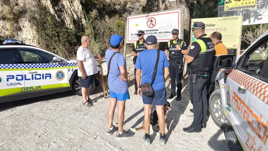 Nerja recuerda que el acceso al río Chillar permanece cerrado