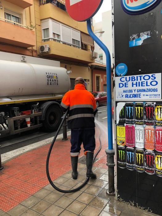 Desinfección de calles en Alicante