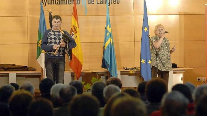 Carmen Camporro, ayer, durante su actuación en el Concierto de primavera.