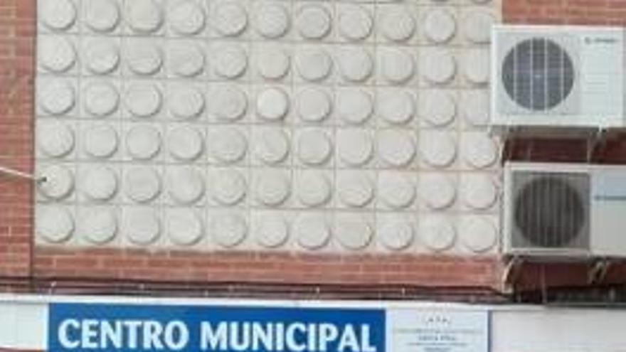 Santa Pola retirará la placa con el nombre del exconseller Blasco de la oficina AMICS