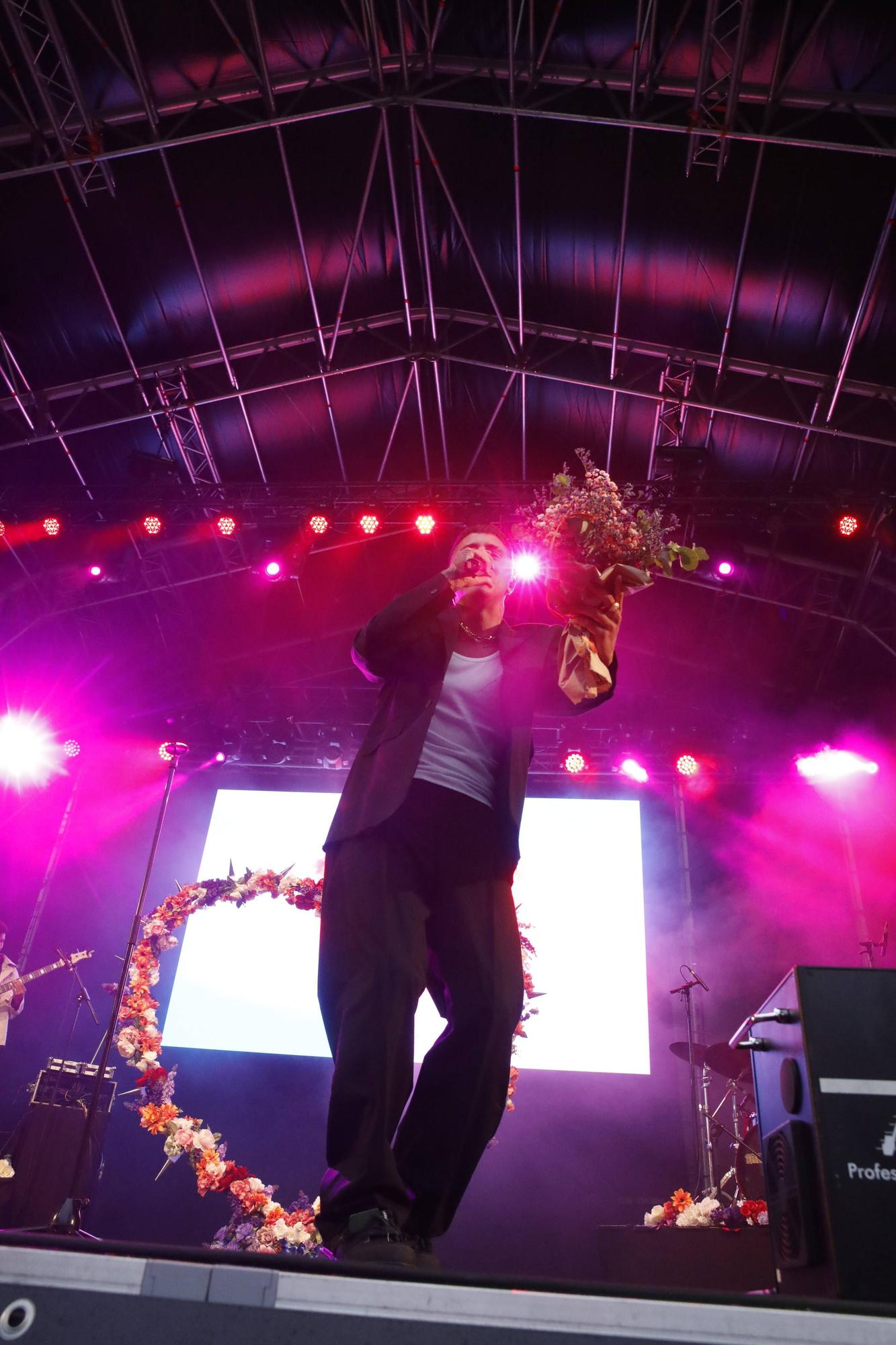 Concierto de Enol en la Plaza Mayor de Gijón