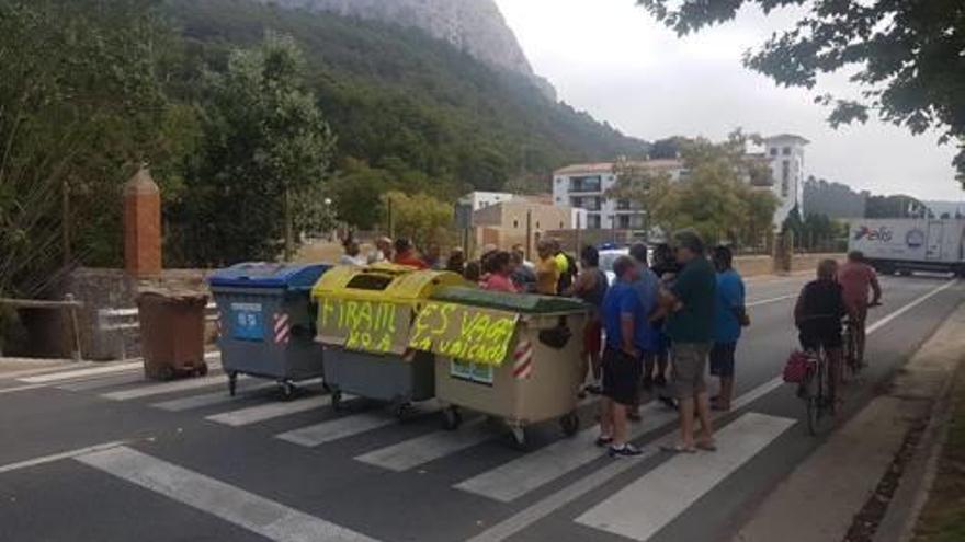 El tall de carretera que els firaires van protagonitzar dijous després de moments de tensió amb els representants locals.