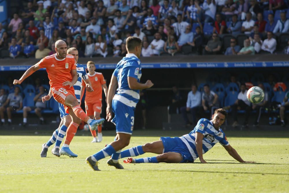 El partido entre el Deportivo de La Coruña y el Real Oviedo, en imágenes